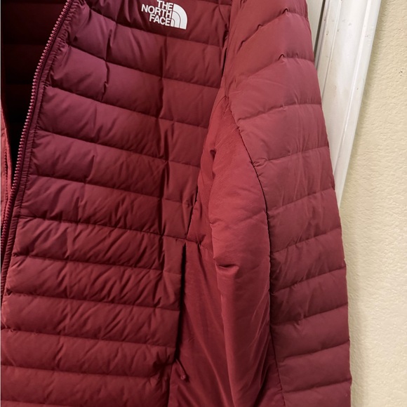 The North Face Puffer Jacket - Picture 5 of 9